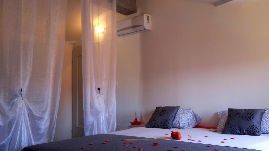 Gracia Apartments Funtana Bagian luar foto