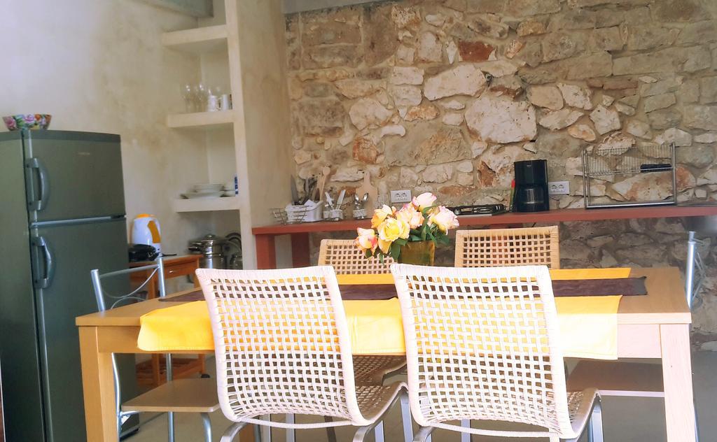 Gracia Apartments Funtana Bagian luar foto